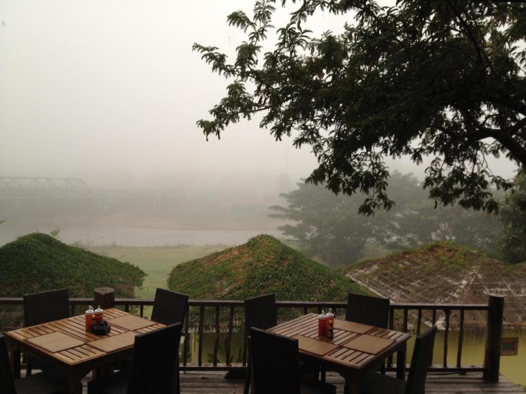 Him Naam Pai Resort Exterior photo