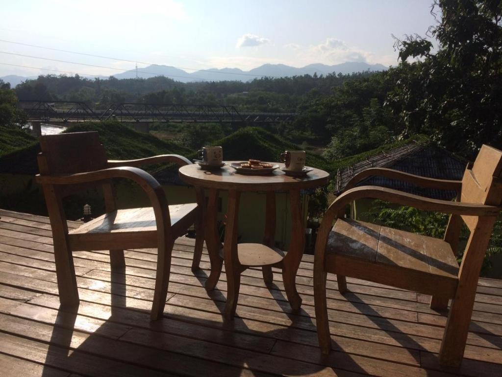 Him Naam Pai Resort Exterior photo