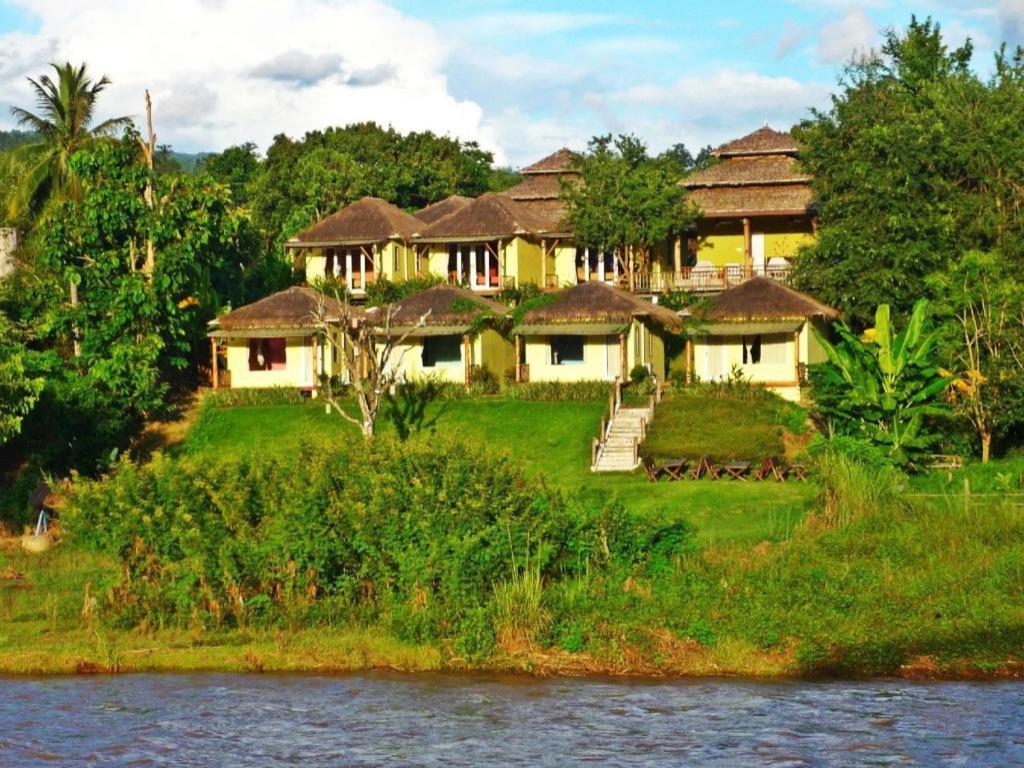 Him Naam Pai Resort Exterior photo