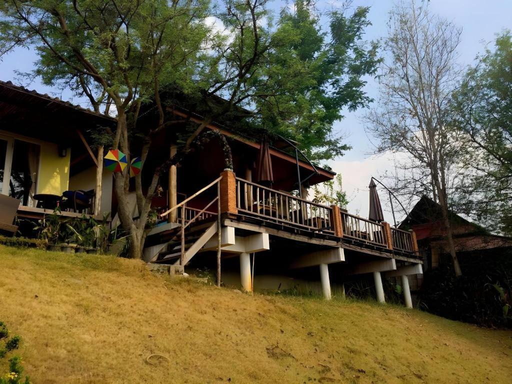 Him Naam Pai Resort Exterior photo