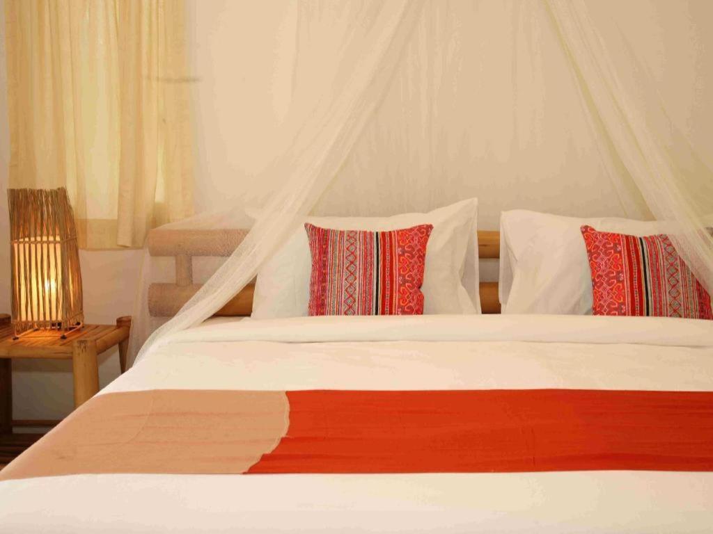 Him Naam Pai Resort Exterior photo