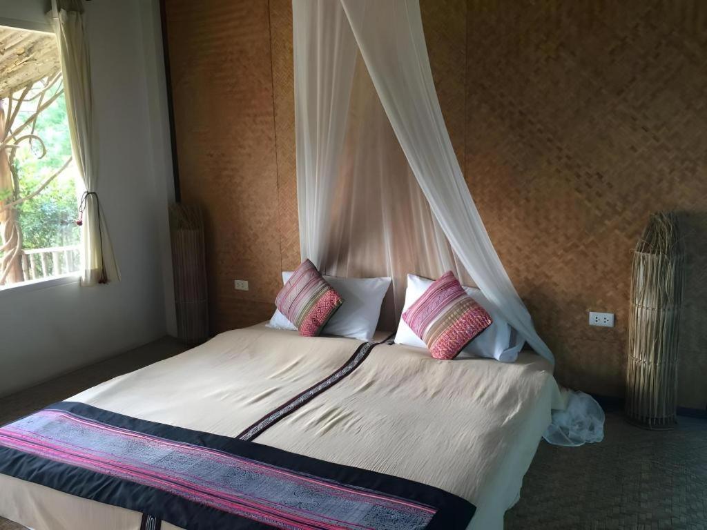Him Naam Pai Resort Exterior photo
